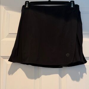 lululemon athletica Black Pleated Side-Panel Mini Skirt